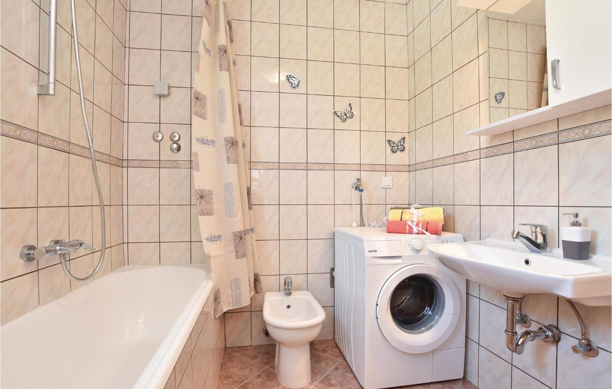 Nice Home In Grab With Wifi Extérieur photo