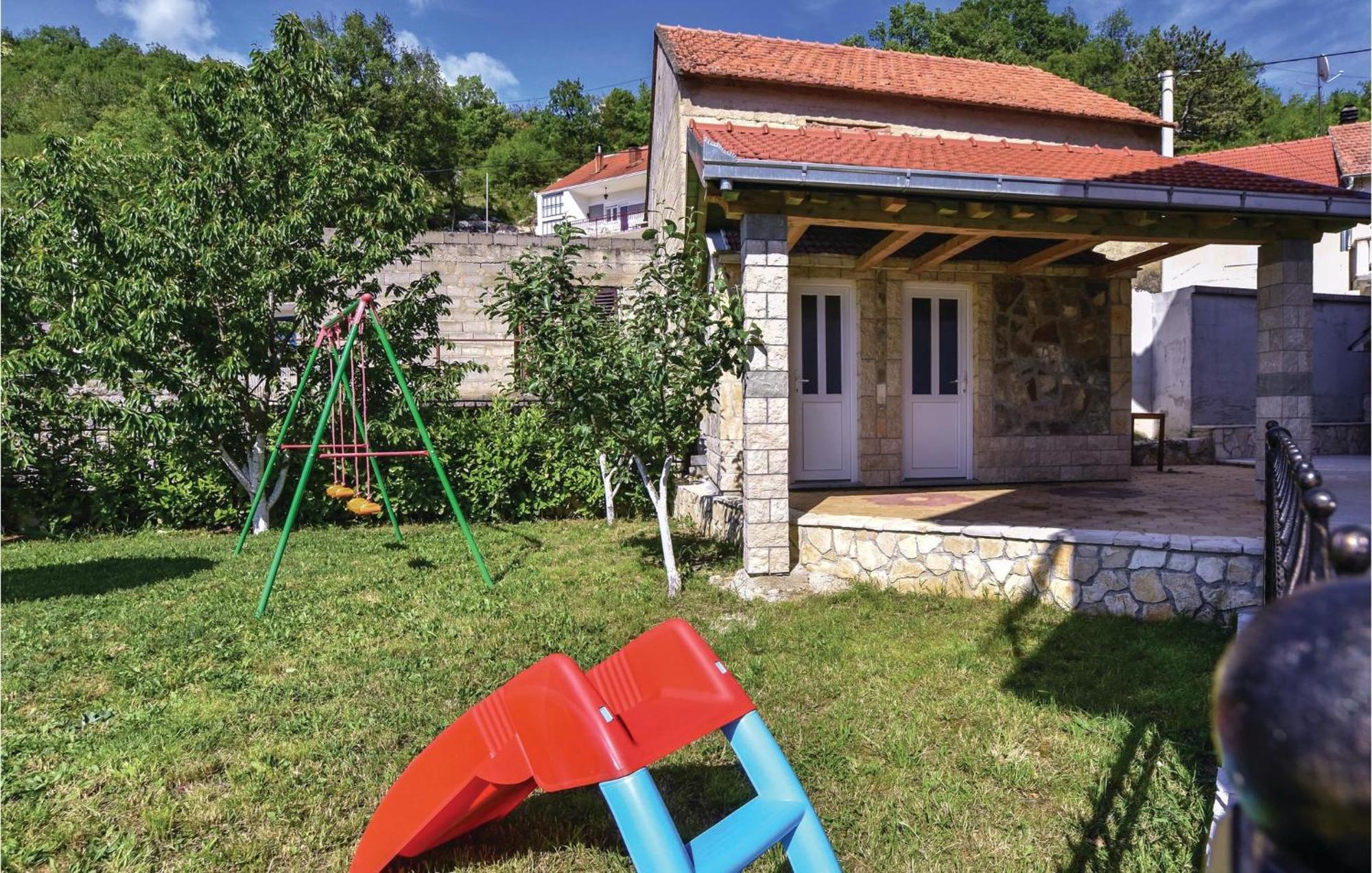 Nice Home In Grab With Wifi Extérieur photo